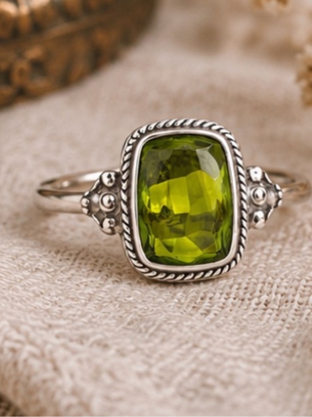 Lime Green Crystal Silver Tone Ring Size 8
